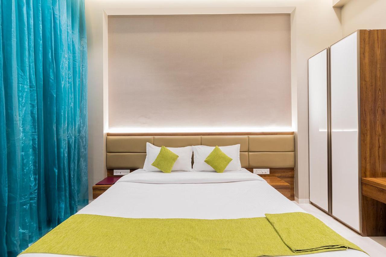 Hotel Seven Oaks Navi Mumbai Exterior photo