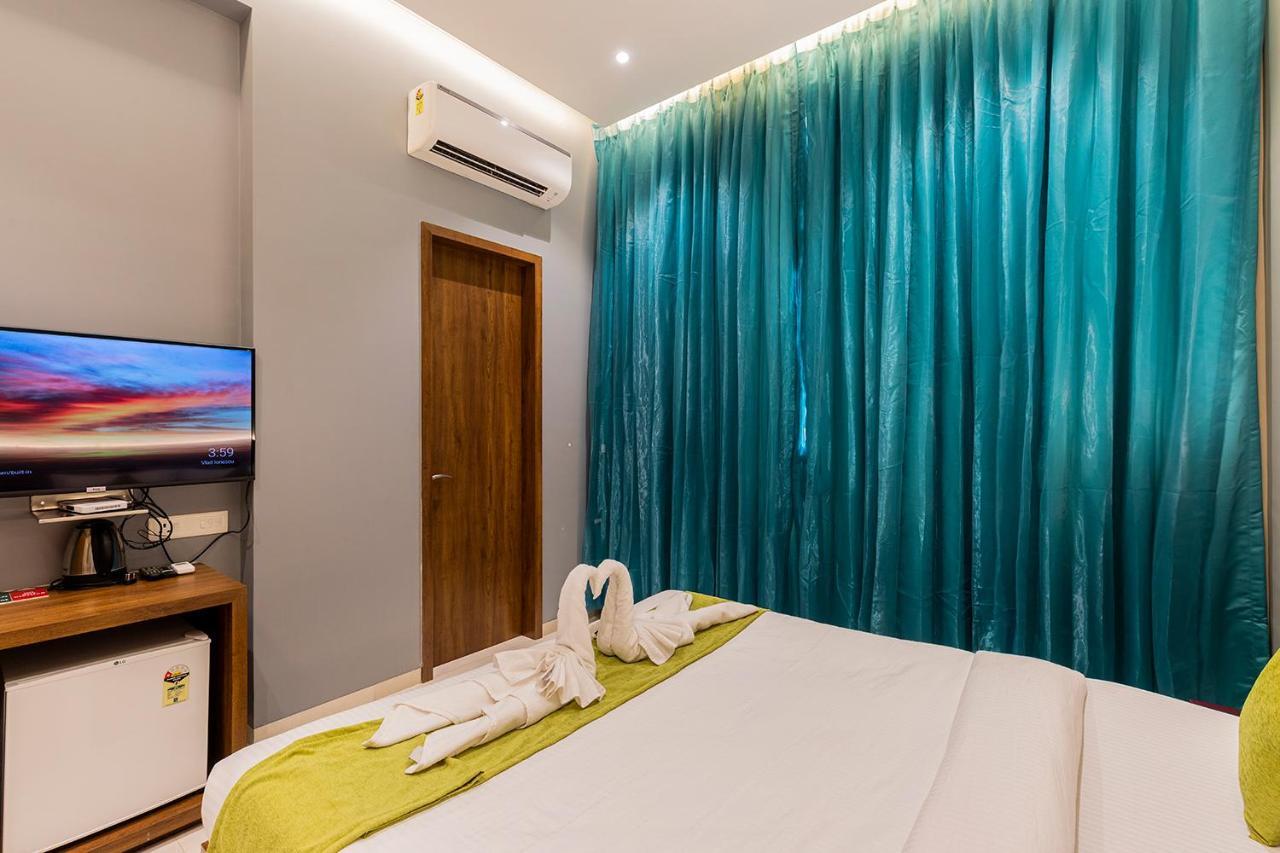 Hotel Seven Oaks Navi Mumbai Exterior photo